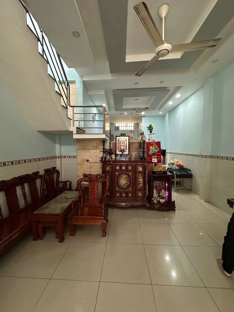 Rent Hậu Giang Alley.