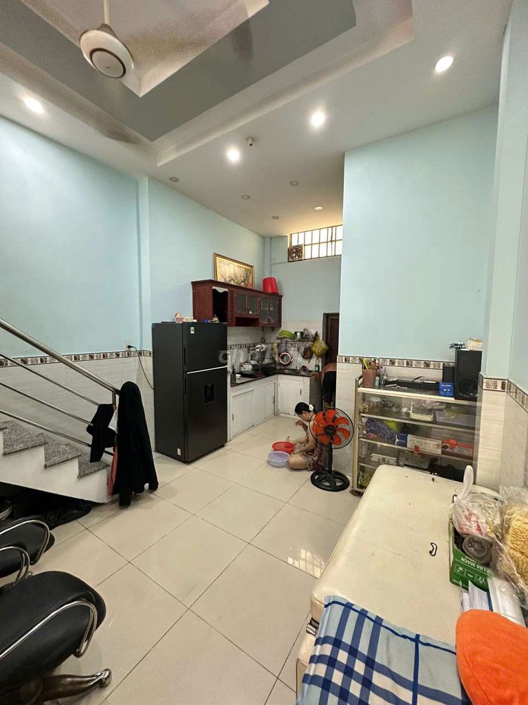 Rent Hậu Giang Alley.