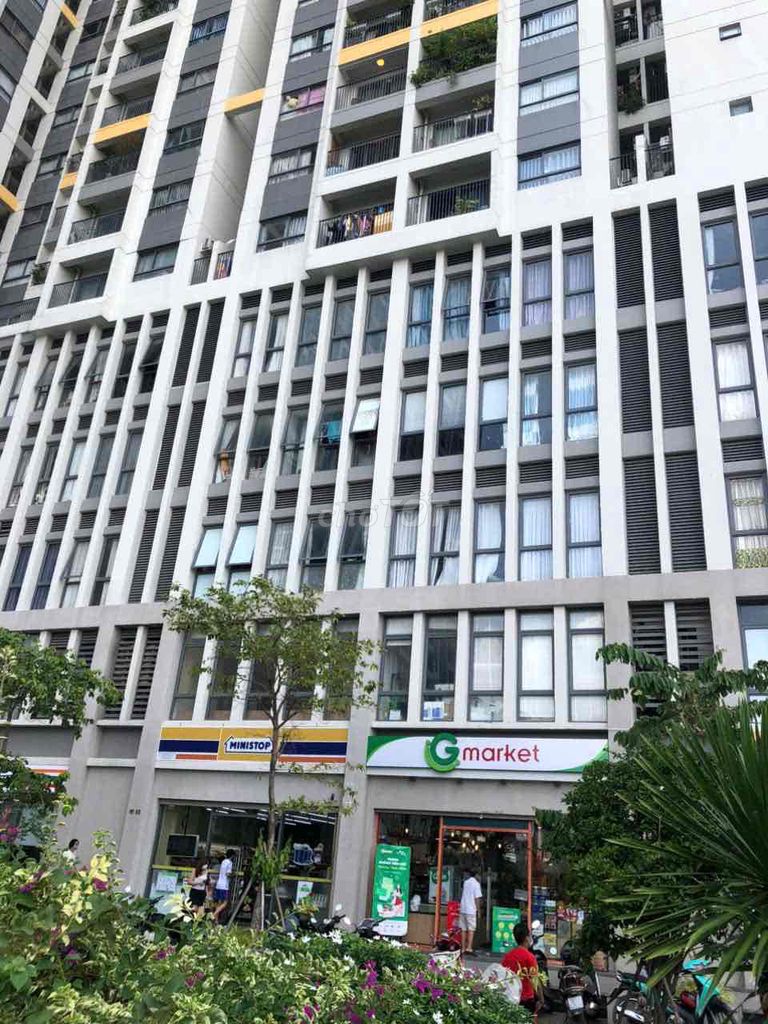 Two bedrooms. Two balcony, 90 meters.