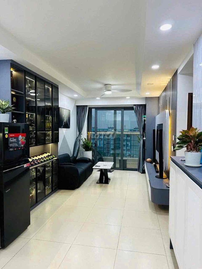 Two bedrooms. Two balcony, 90 meters.