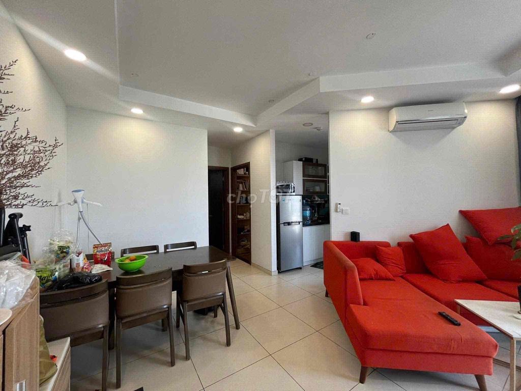 Two bedrooms. Two balcony, 90 meters.