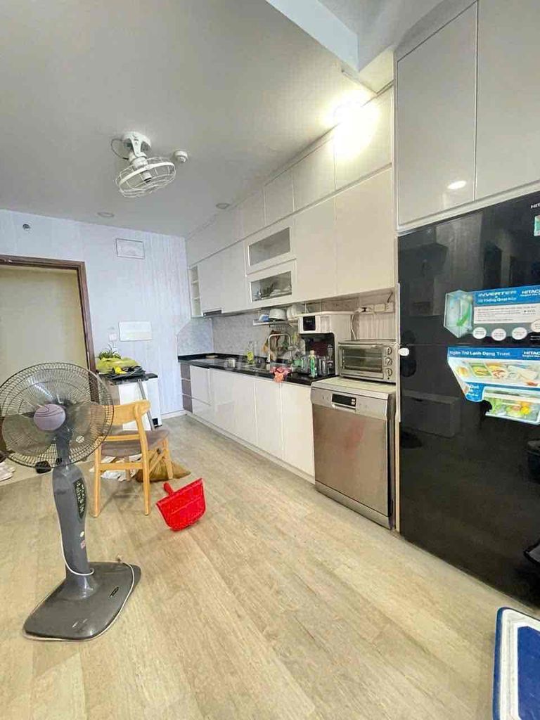 Two bedrooms. Two balcony, 90 meters.