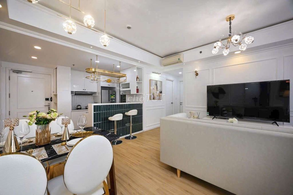 Masteri Thảo Điền rents two bedrooms, two toilets, nice corner.
