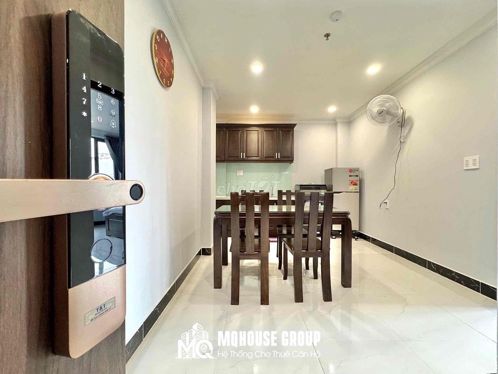 A room full of furniture close to Emart to good price.
