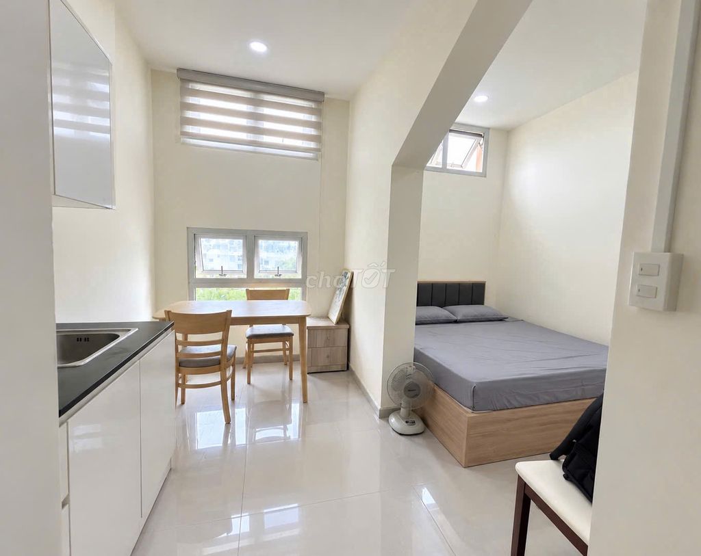 Nhà Bè apartment. High school. Two bedrooms with a Ranger balcony.