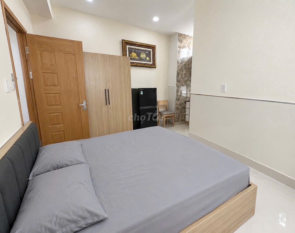 Nhà Bè apartment. High school. Two bedrooms with a Ranger balcony.