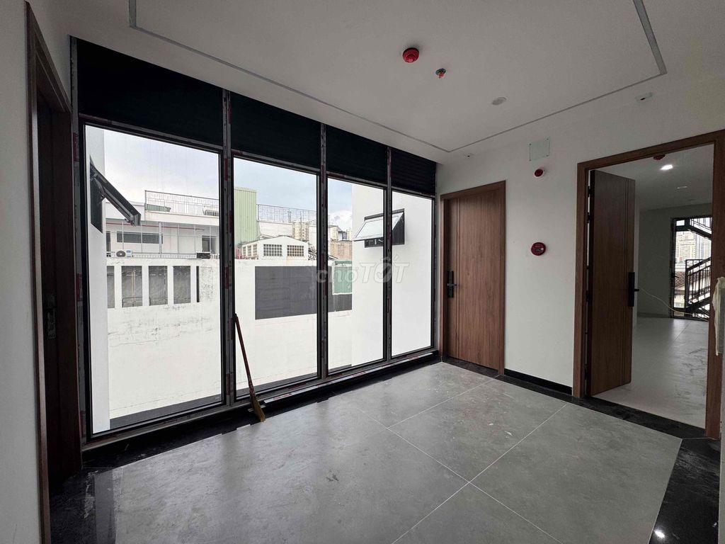 Opens a bedroom like a design apartment like the Amerbith tendt pmhsc building.