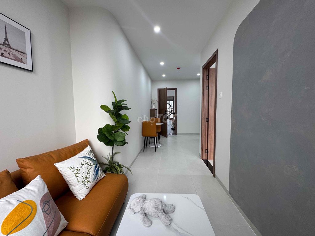 Opens a bedroom like a design apartment like the Amerbith tendt pmhsc building.