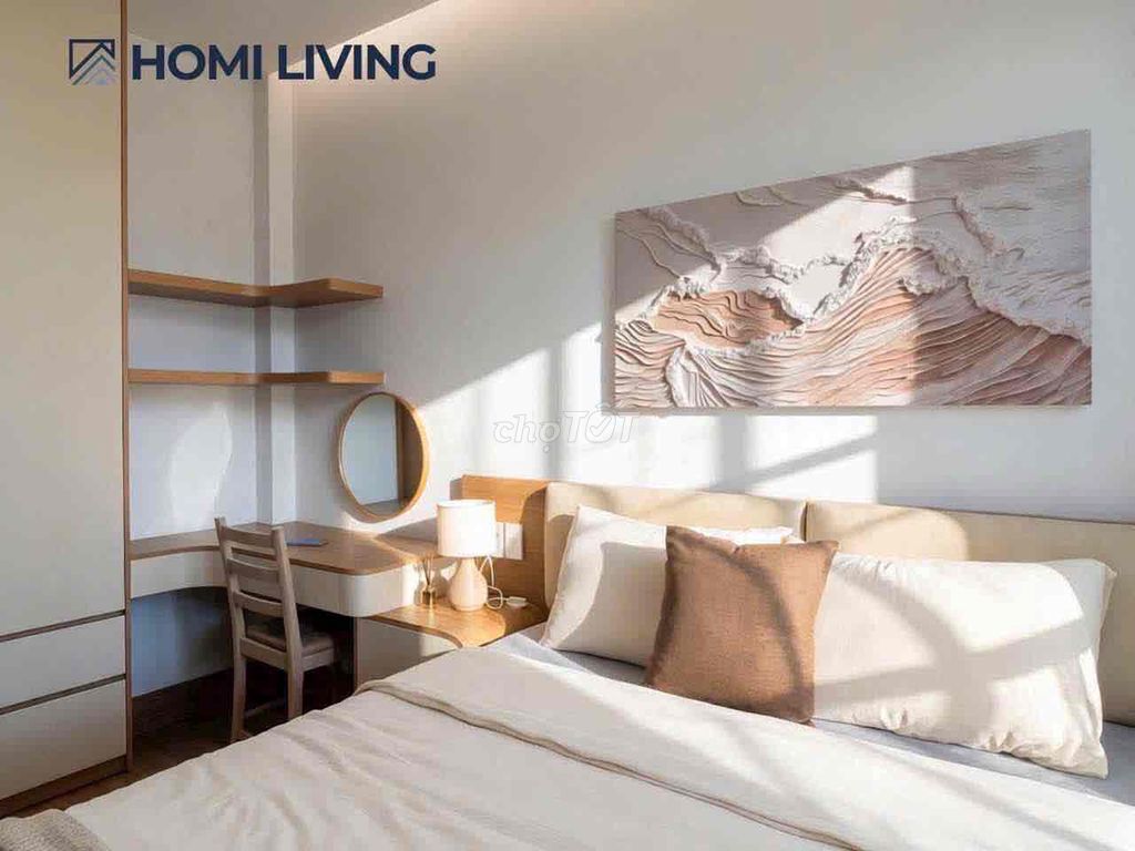 The apartment is a balcony bedroom full of Nguyễn Trãi interiors.