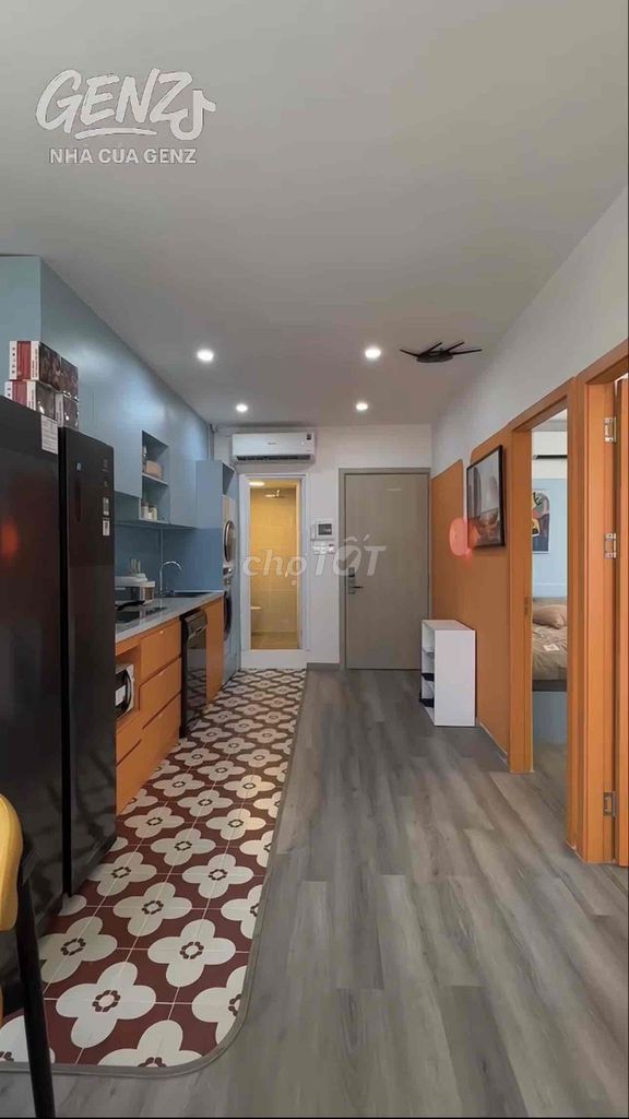 Two bedrooms. Two bathrooms. Full Sư Vạn Hạnh interior.