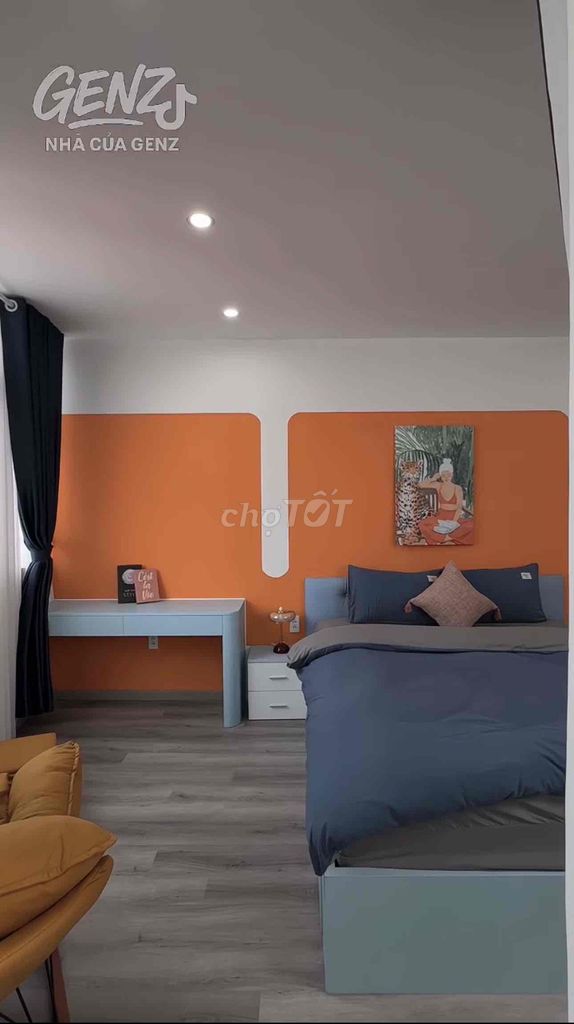 Two bedrooms. Two bathrooms. Full Sư Vạn Hạnh interior.