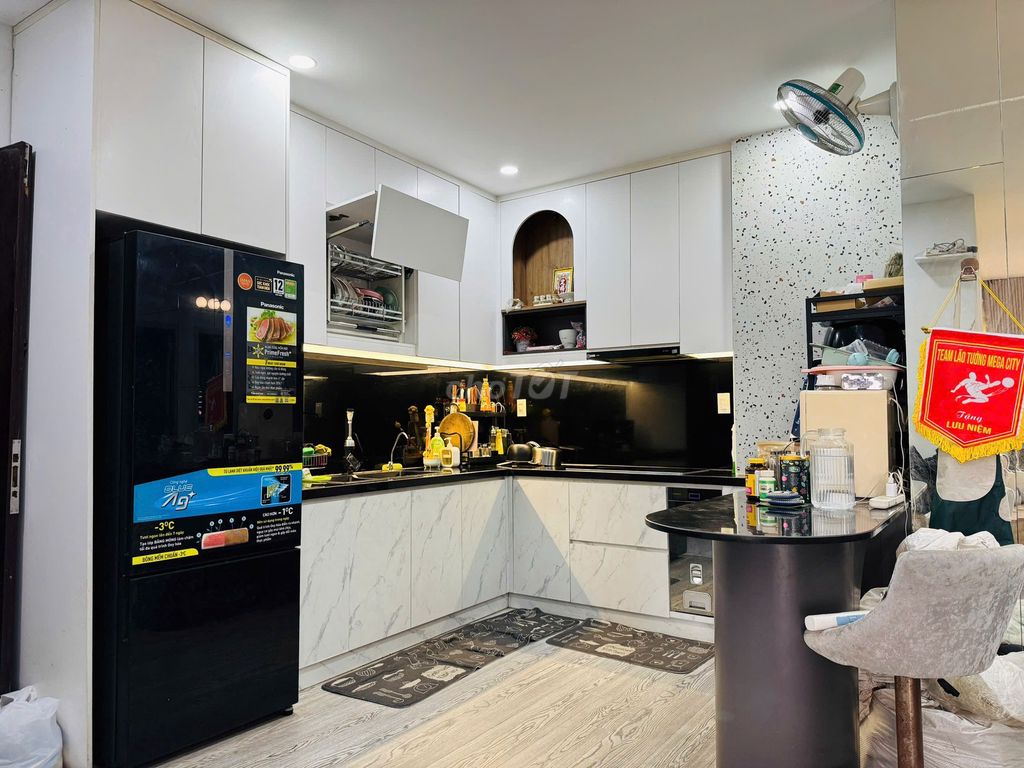 Rent an Xi Grand Court apartment, District 10. area. 50 meters per bedroom.