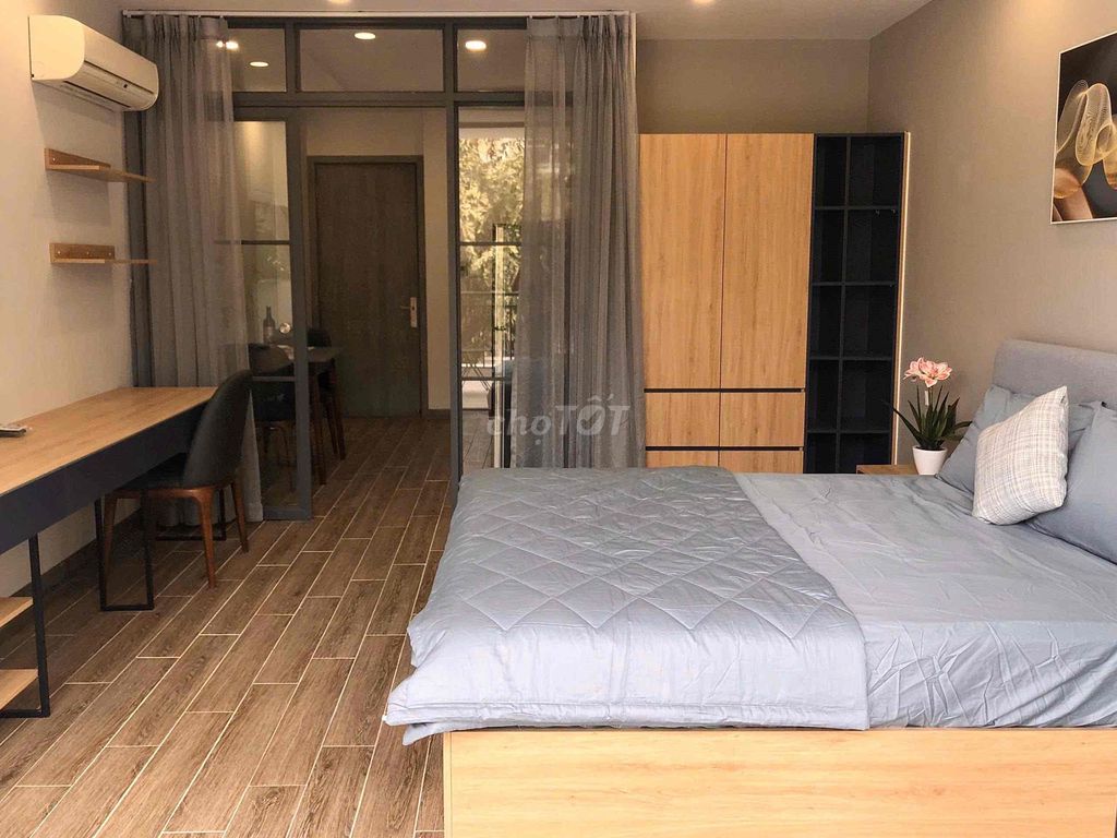 Rent an apartment in 7th.