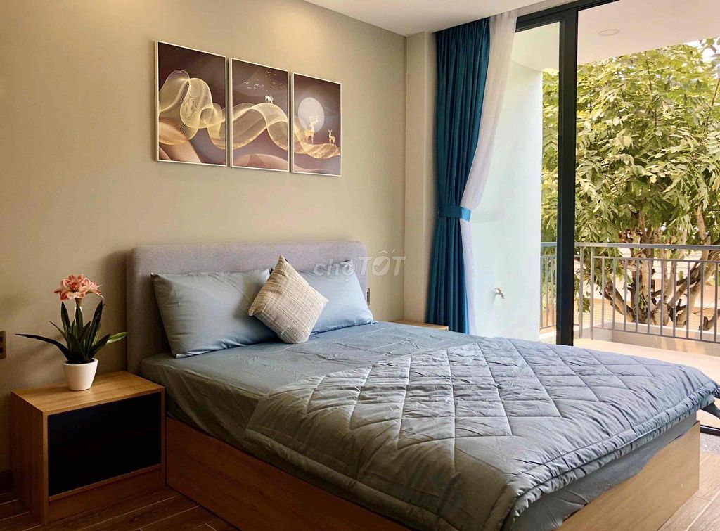 Rent an apartment in 7th.