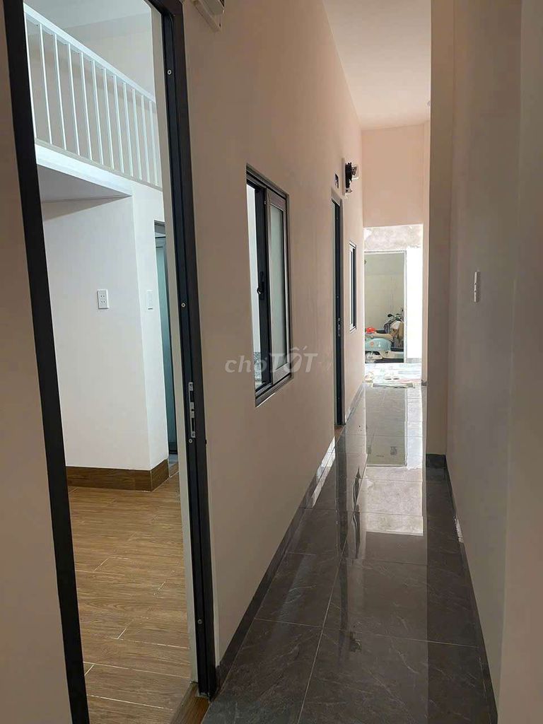 The newly built boarding room, full interior, right on the move