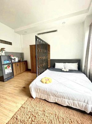 Rent a window balcony studio full interior at the heart of District 1