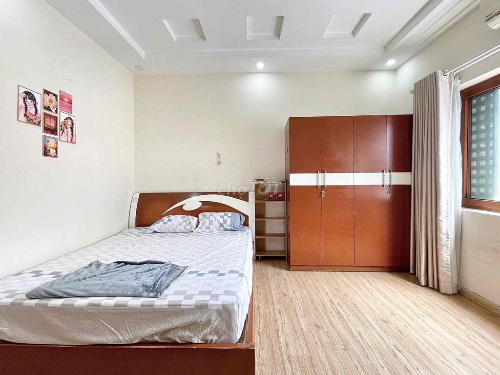 The Cầu Bông Cầu Bông Large Window - Full Inside - General Kitchen 100% new