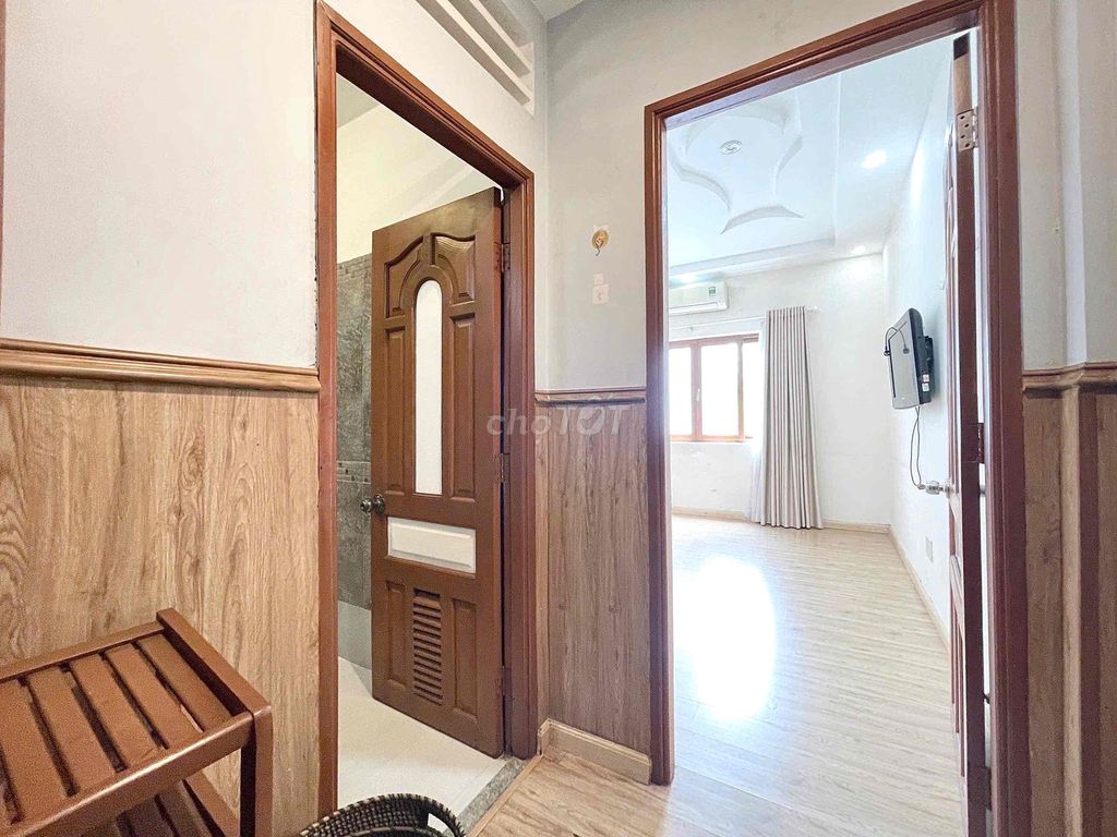 The Cầu Bông Cầu Bông Large Window - Full Inside - General Kitchen 100% new