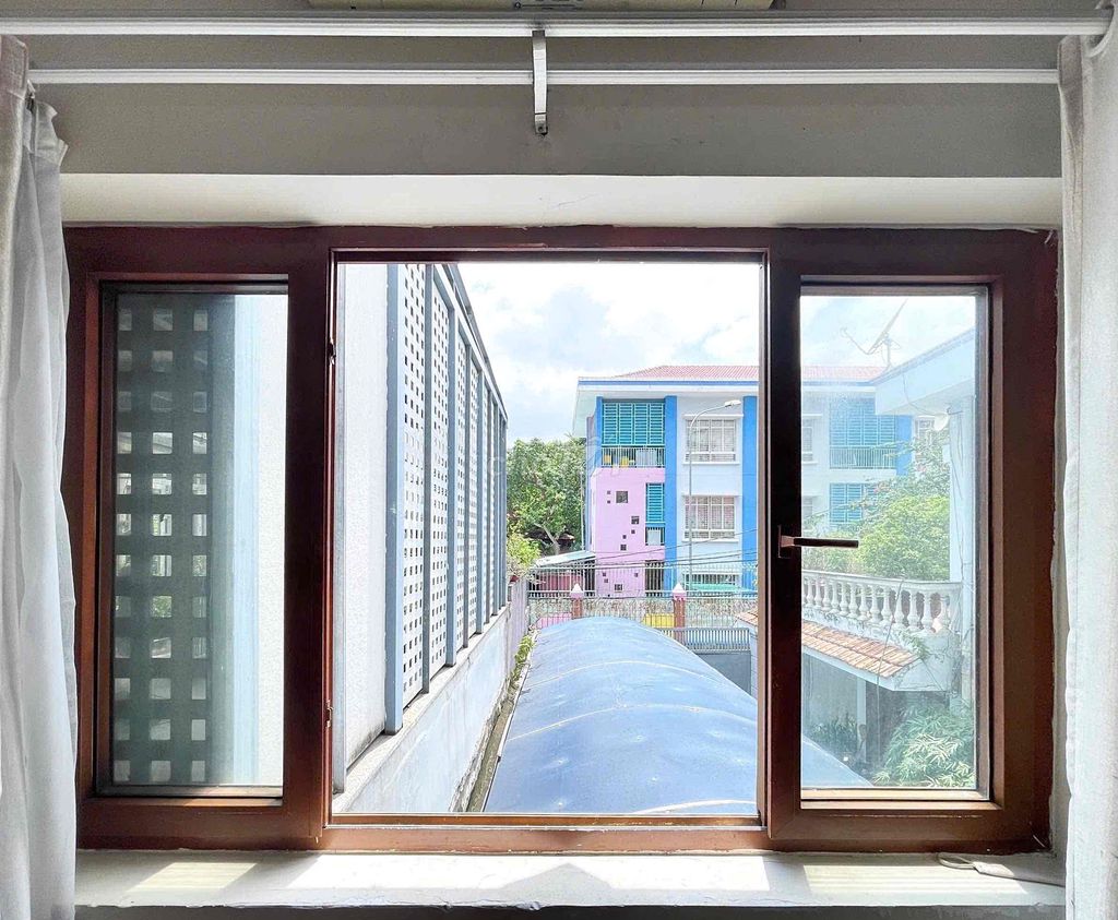 The Cầu Bông Cầu Bông Large Window - Full Inside - General Kitchen 100% new