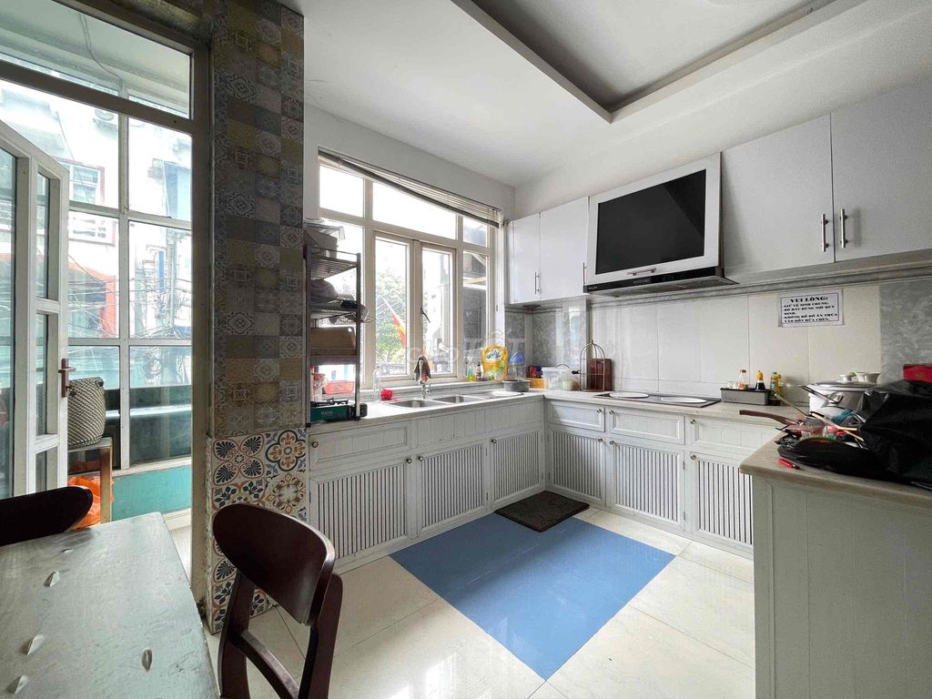 The Cầu Bông Cầu Bông Large Window - Full Inside - General Kitchen 100% new