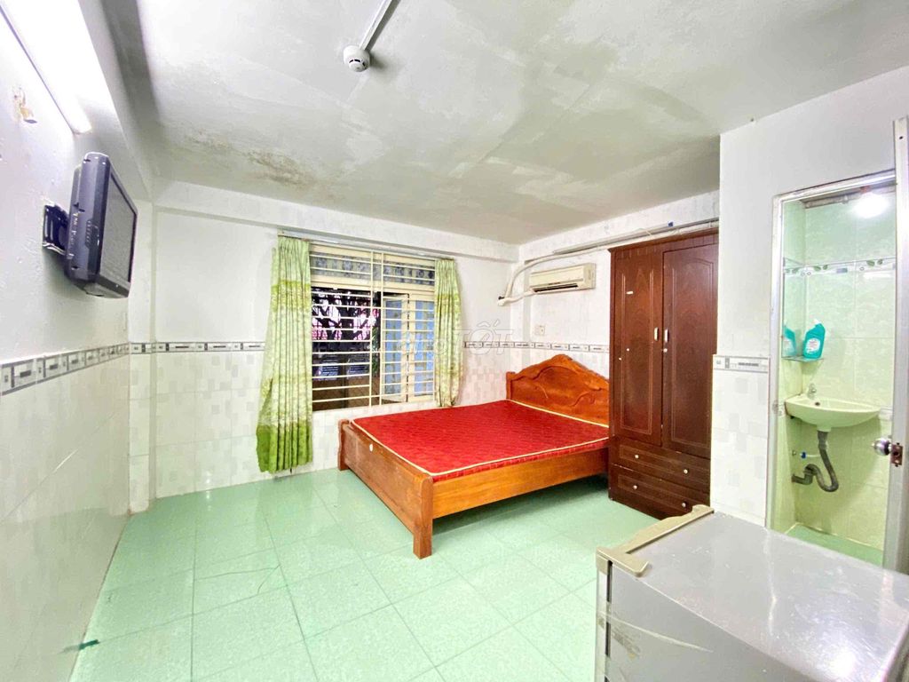 Full furniture room, at Lê Văn Thọ, 2.8 million.