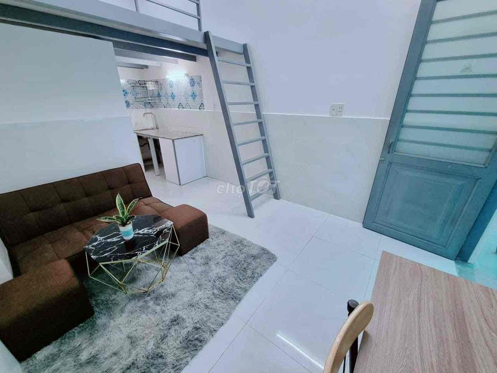 Second District students' hotel room.