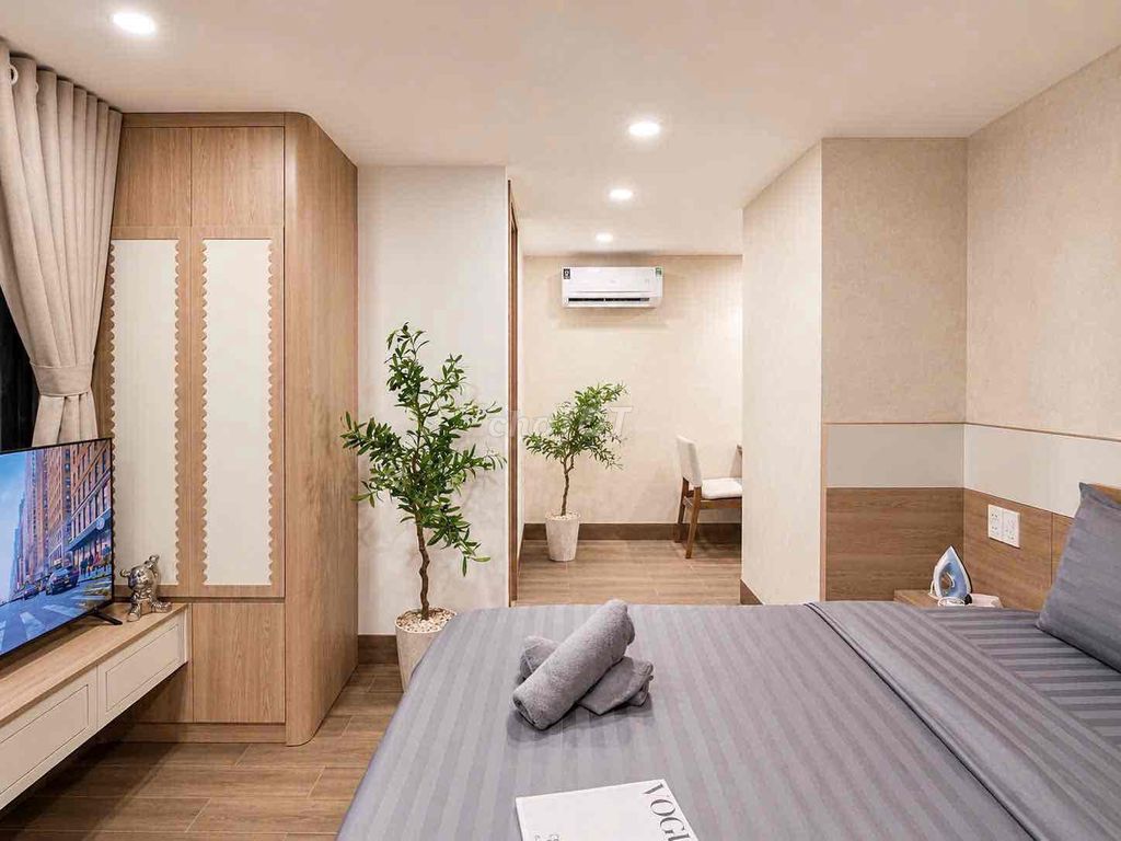 Rent an apartment full of Nguyễn Phúc Nguyên Street furniture.