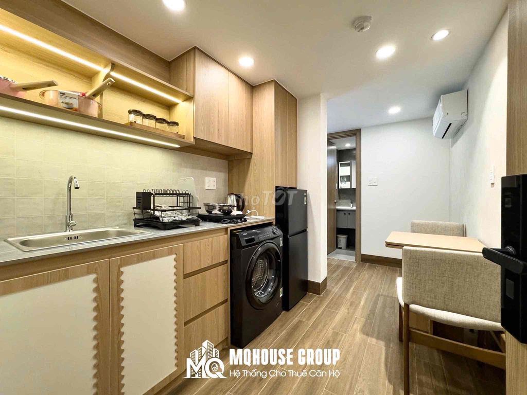 Rent an apartment full of Nguyễn Phúc Nguyên Street furniture.