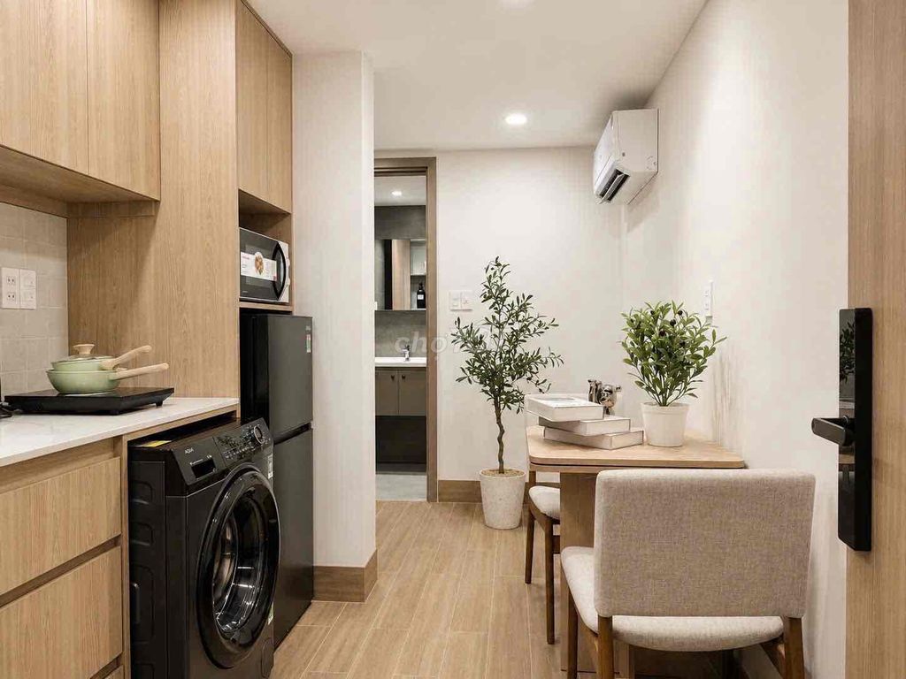 Rent an apartment full of Nguyễn Phúc Nguyên Street furniture.
