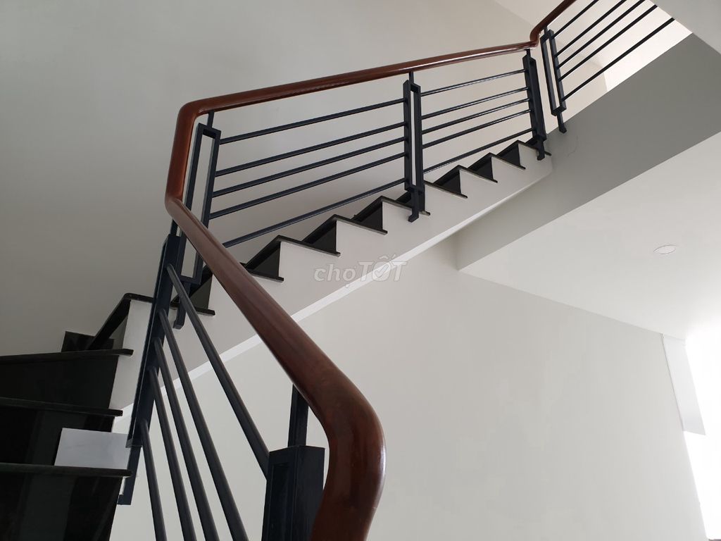 Renting apartment central plaza Phạm Văn Hai – 180 M2 (4) bedroom - 3 toilets) -18 million