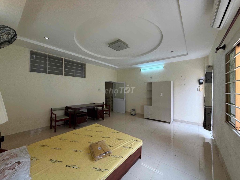 2 bedrooms Bancol - only for women rent - 50 meters wide
