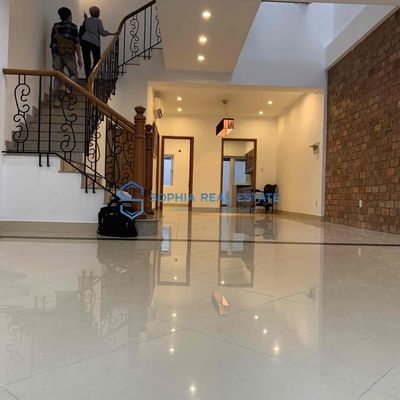 Hot! Thảo Điền wide yard 3 rooms + open yard