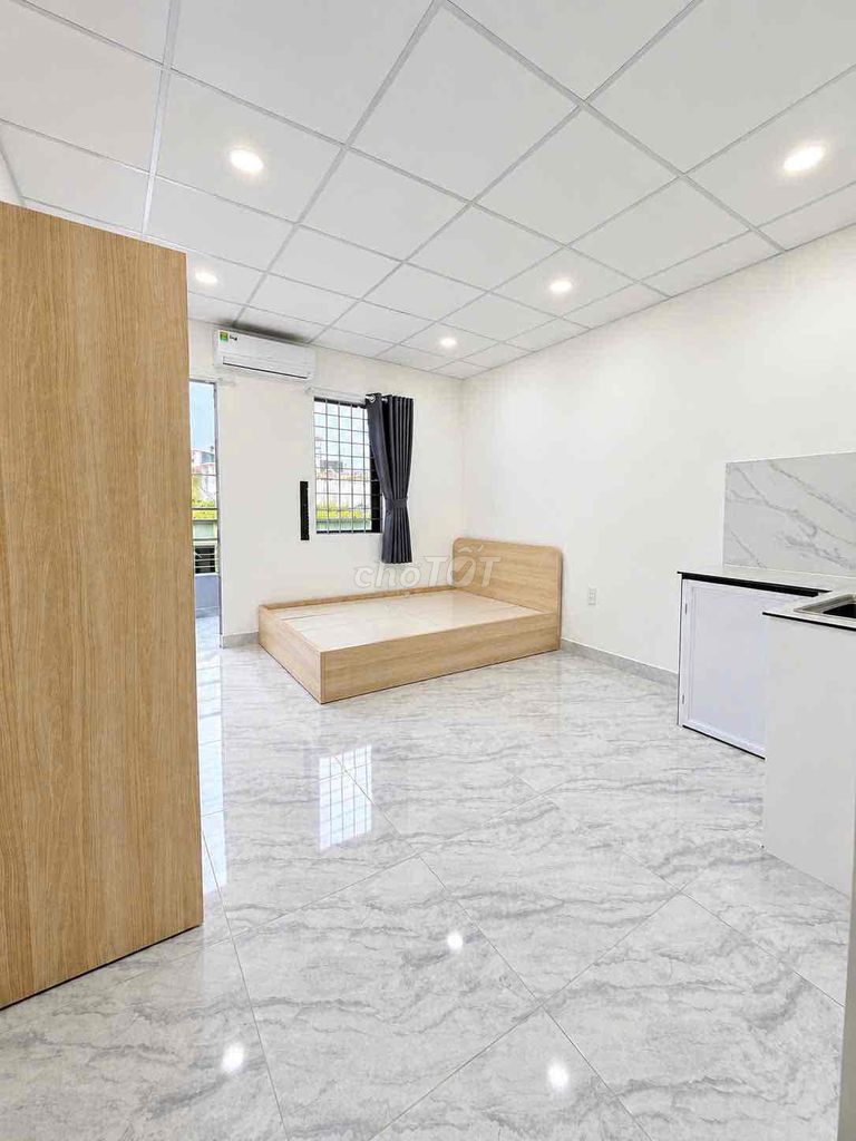The studio's just opened cheaply near the University of Love, five Gò Vấp fall.