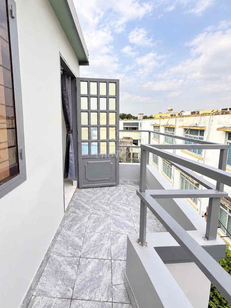 The studio's just opened cheaply near the University of Love, five Gò Vấp fall.