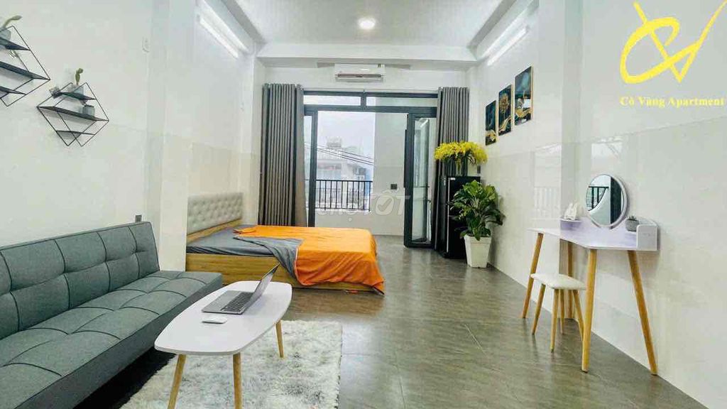 The kitchen strips are in the center of Bình Thạnh.