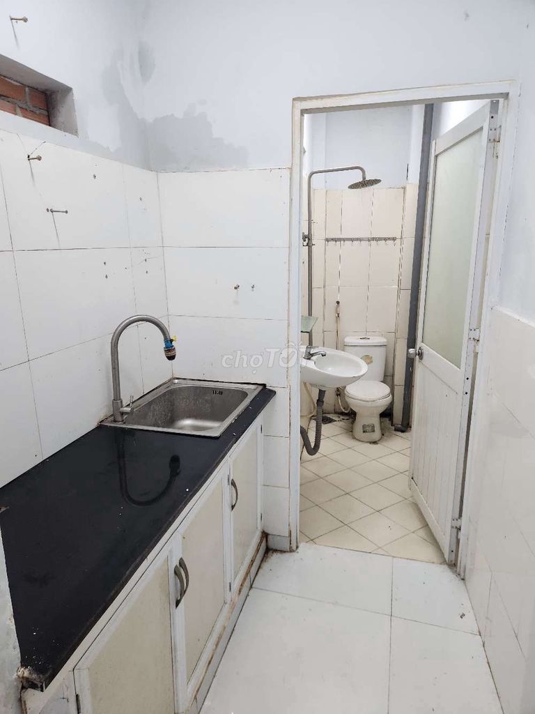 8 by 4 meters a bedroom 2 toilets. In front of you,arta Bummer 12 Gò Vấp