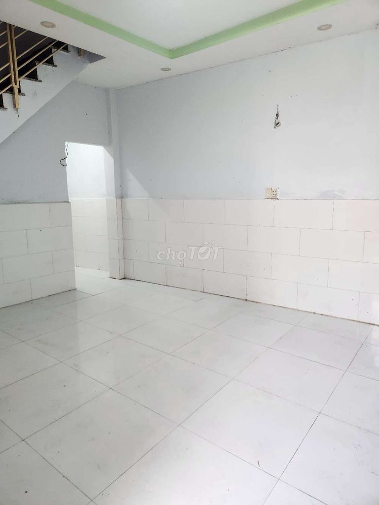 8 by 4 meters a bedroom 2 toilets. In front of you,arta Bummer 12 Gò Vấp