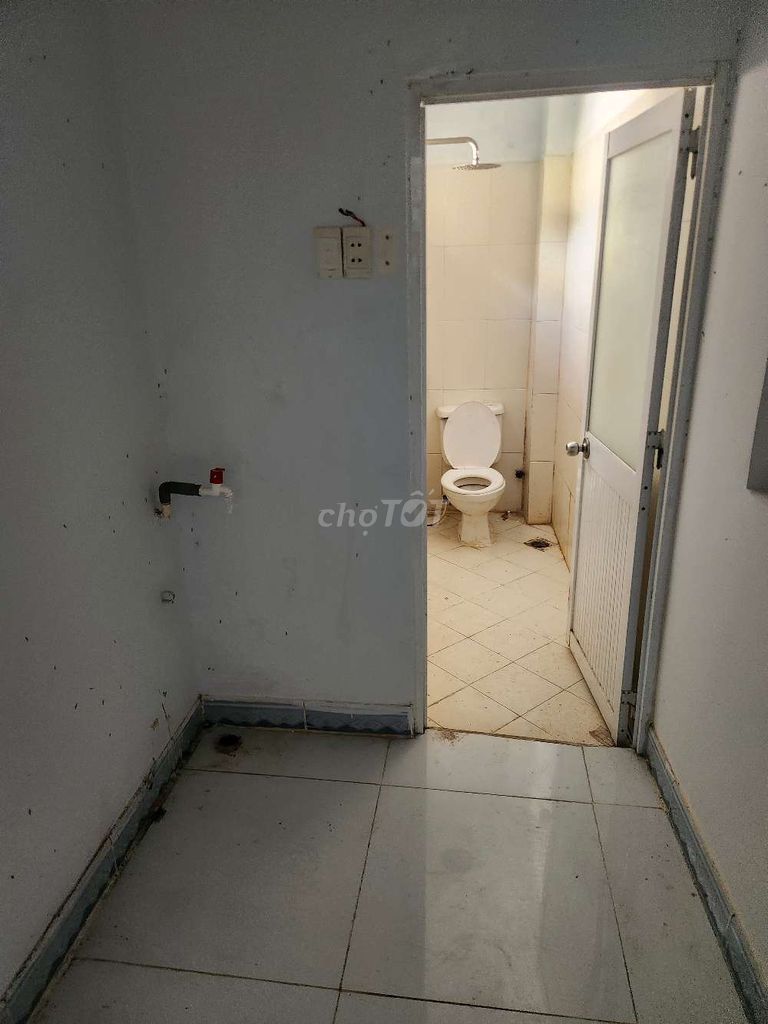 8 by 4 meters a bedroom 2 toilets. In front of you,arta Bummer 12 Gò Vấp