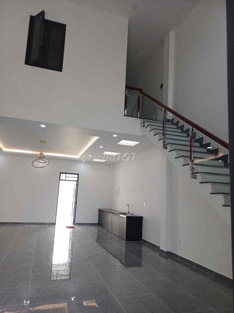 Rent a new house 100% of 8 million - 2 bedrooms - truck road - parking lot