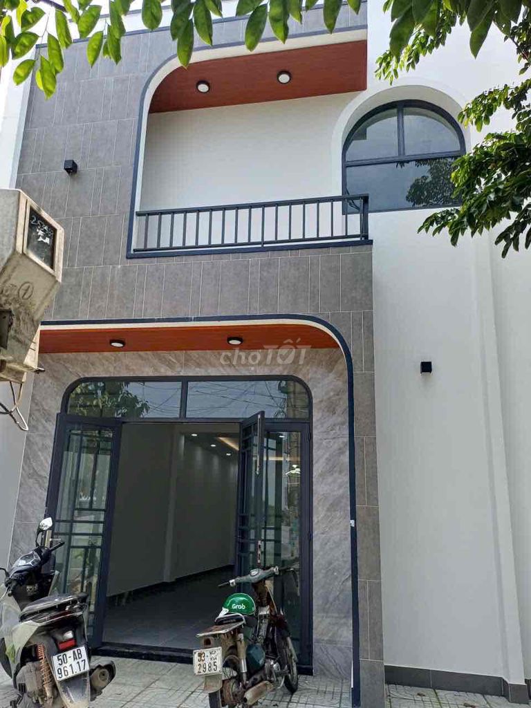 Rent a new house 100% of 8 million - 2 bedrooms - truck road - parking lot