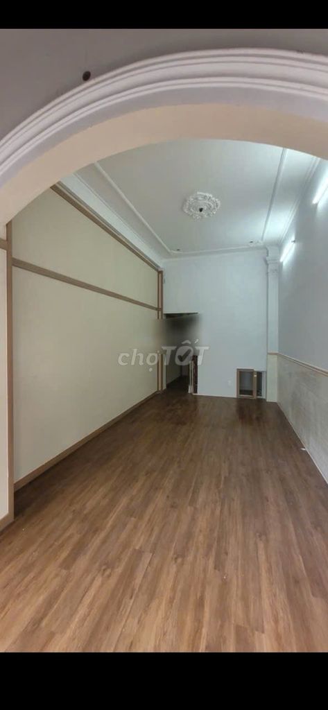 Rent one Trường Chinh, 017 12, Q. Tân Bình, 30 million.