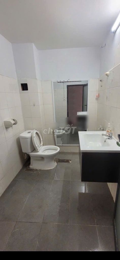 Rent one Trường Chinh, 017 12, Q. Tân Bình, 30 million.