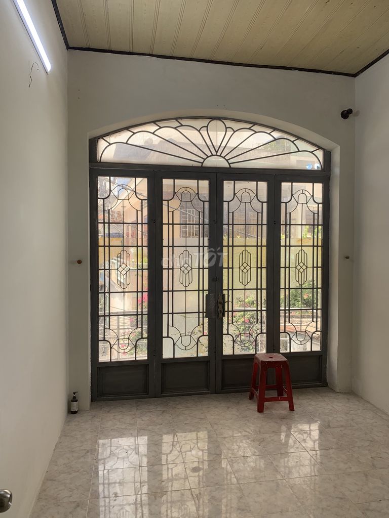 Rent the entire district of 4, 1 floor, 2 bedrooms, 2 toilets