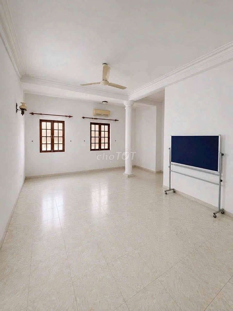 Rent one Nguyễn Trọng Lội 5 bedroom for 25 million.