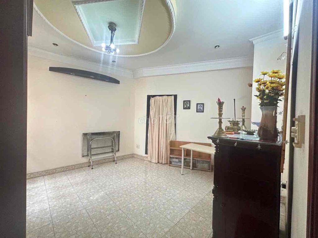 Renting 68/58 X Thích Quảng Đức 5 x10 2 floors, rooftop, 4 bedrooms