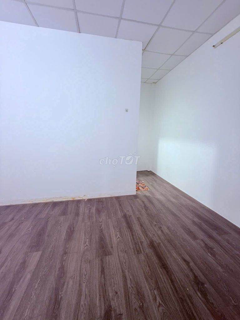 Rent the entire Nguyễn Sỹ Sách p street. new tpcm paint