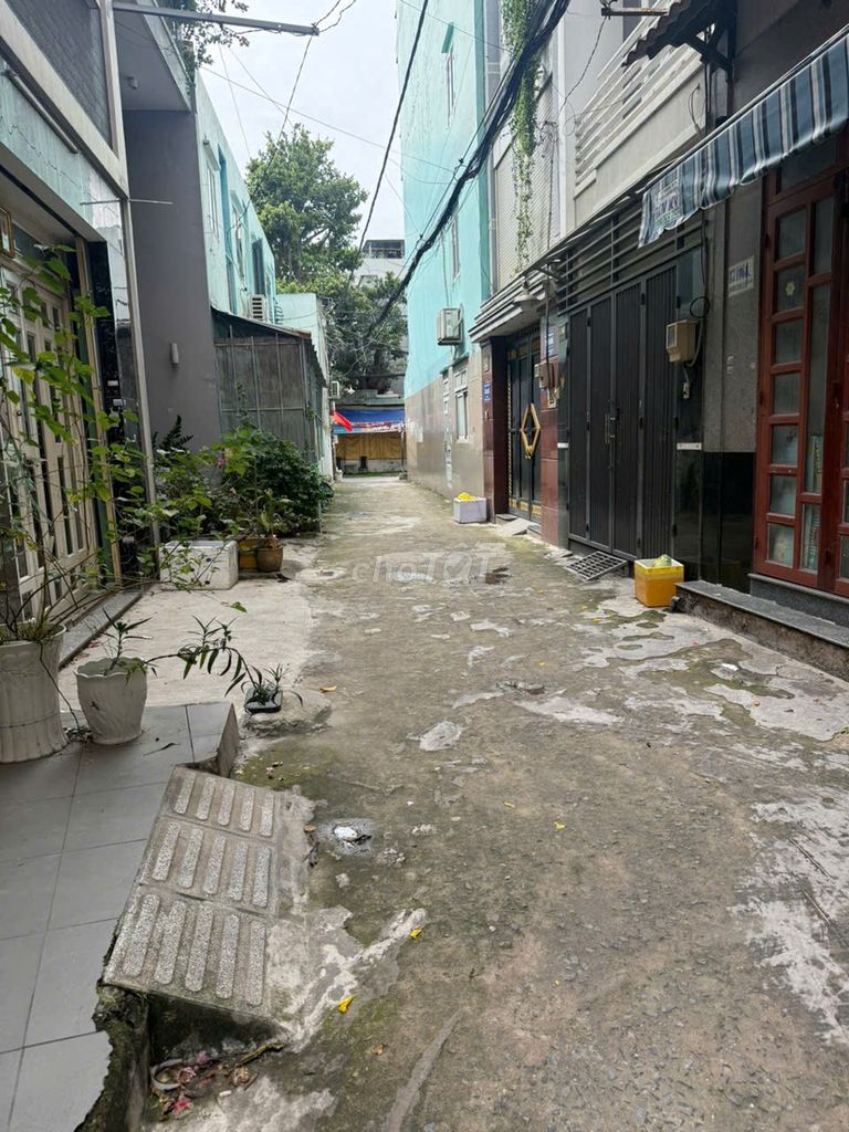 Rent the entire Nguyễn Sỹ Sách p street. new tpcm paint