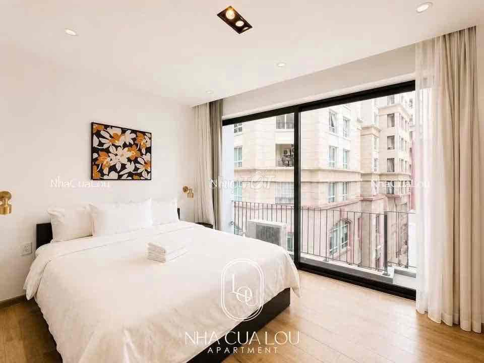 The apartment is a big balconies bedroom. Full Võ Văn Tần District 3.
