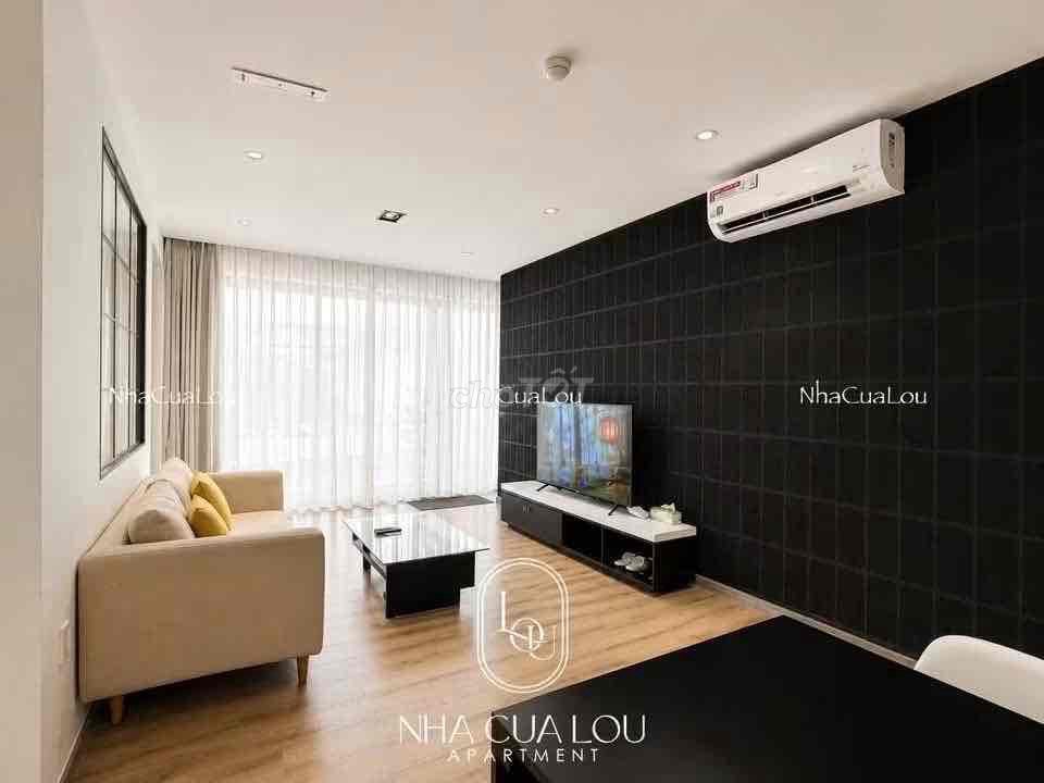 The apartment is a big balconies bedroom. Full Võ Văn Tần District 3.