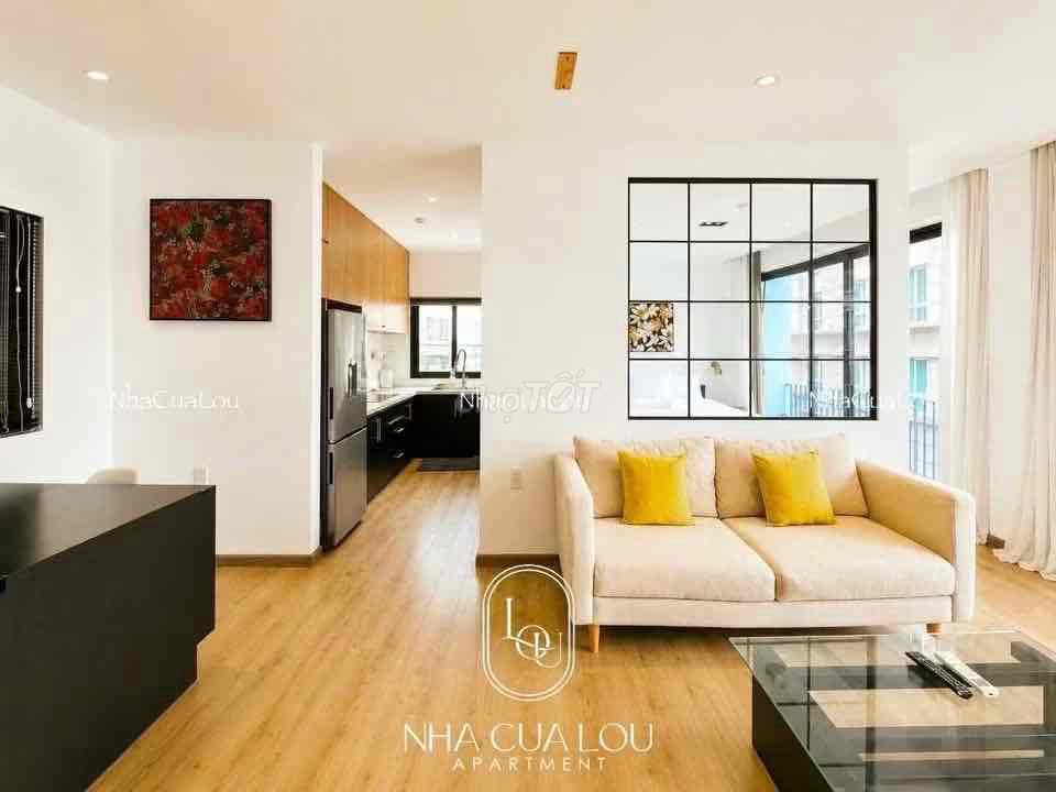 The apartment is a big balconies bedroom. Full Võ Văn Tần District 3.